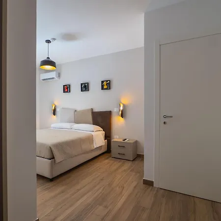 Guest house Folklore Real Neapolitan Experience 3*