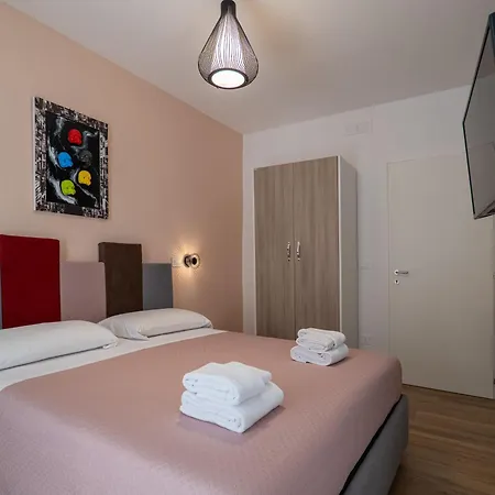 Πανσιόν Folklore Real Neapolitan Experience